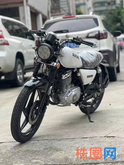 实体店出售二手街车、复古车、踏板车、太子车、平板车