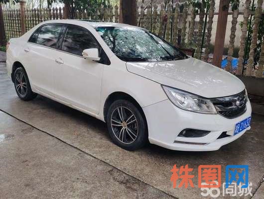 株洲比亚迪 速锐 2015款 改款 1.5L 手动豪华型 1.08万