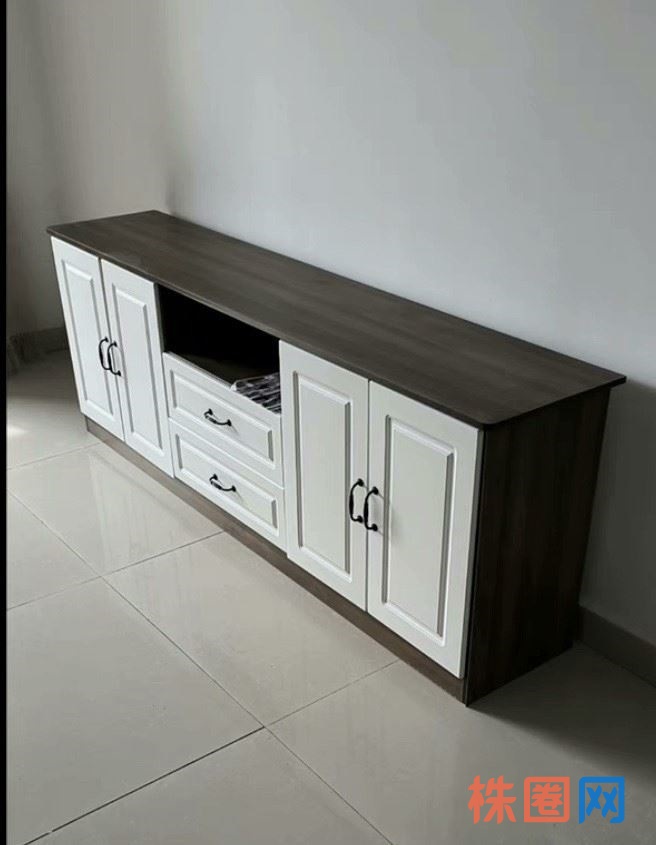 工厂库存剩余20多套,全部低价处理,需要的朋友来! 柜的材质:柜体都是E0级1.6厚度左右实木生态