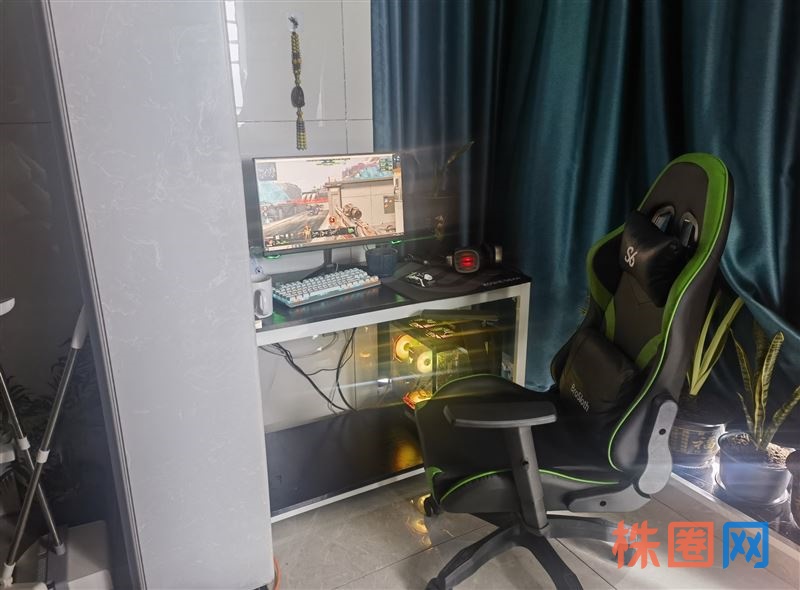 航天基地绝密破产,决心退坑。出售一年不到专业三角洲电脑,稳帧210,大7000配的,送键鼠耳,不议价